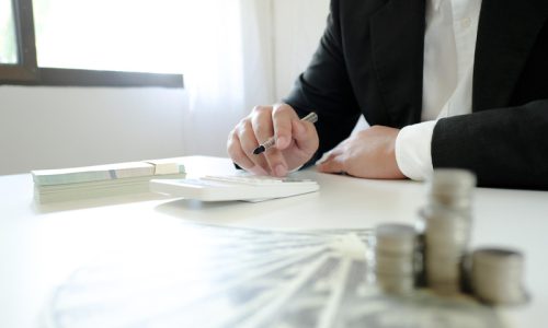 Providing-loans-to-companies-01